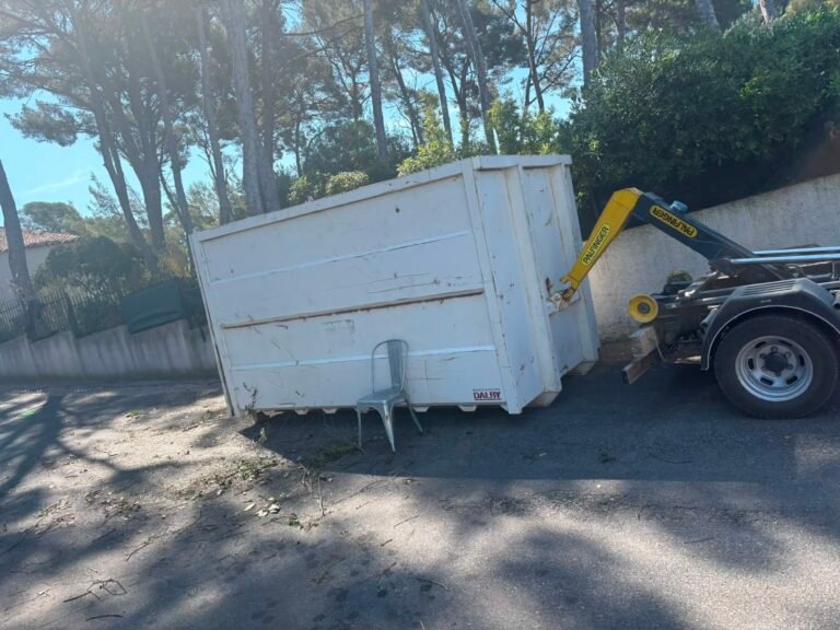 Benne livrée par camion à Manosque